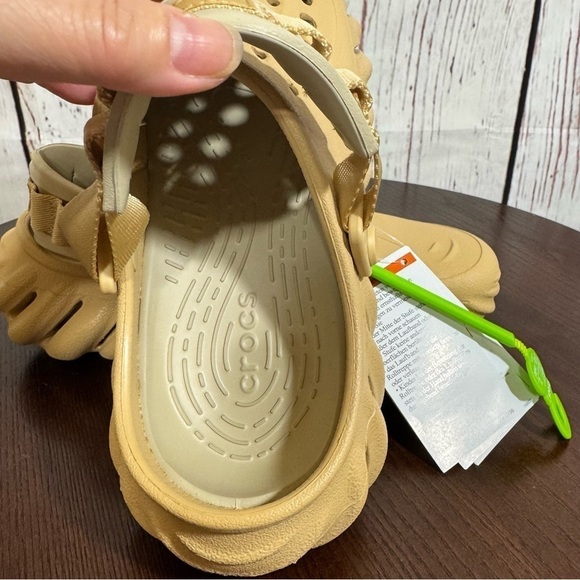 CROCS echo clog size 7 Wheat comfortable Trail Hiking and street wear worthy NWT - Picture 6 of 14